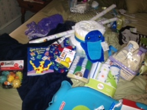 Also included a whale wash mitt, 3 hooded towels, 8 washclothes, bath toys & a Mommy & Me kit from Aveeno with lotions & soaps for mom & baby! 
